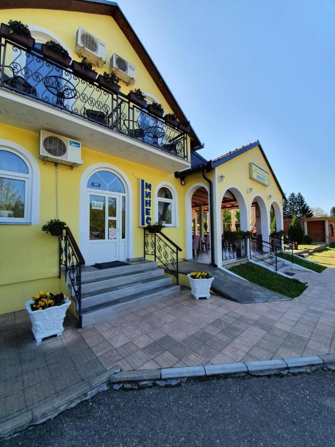 Guest House Mines Врдник Экстерьер фото